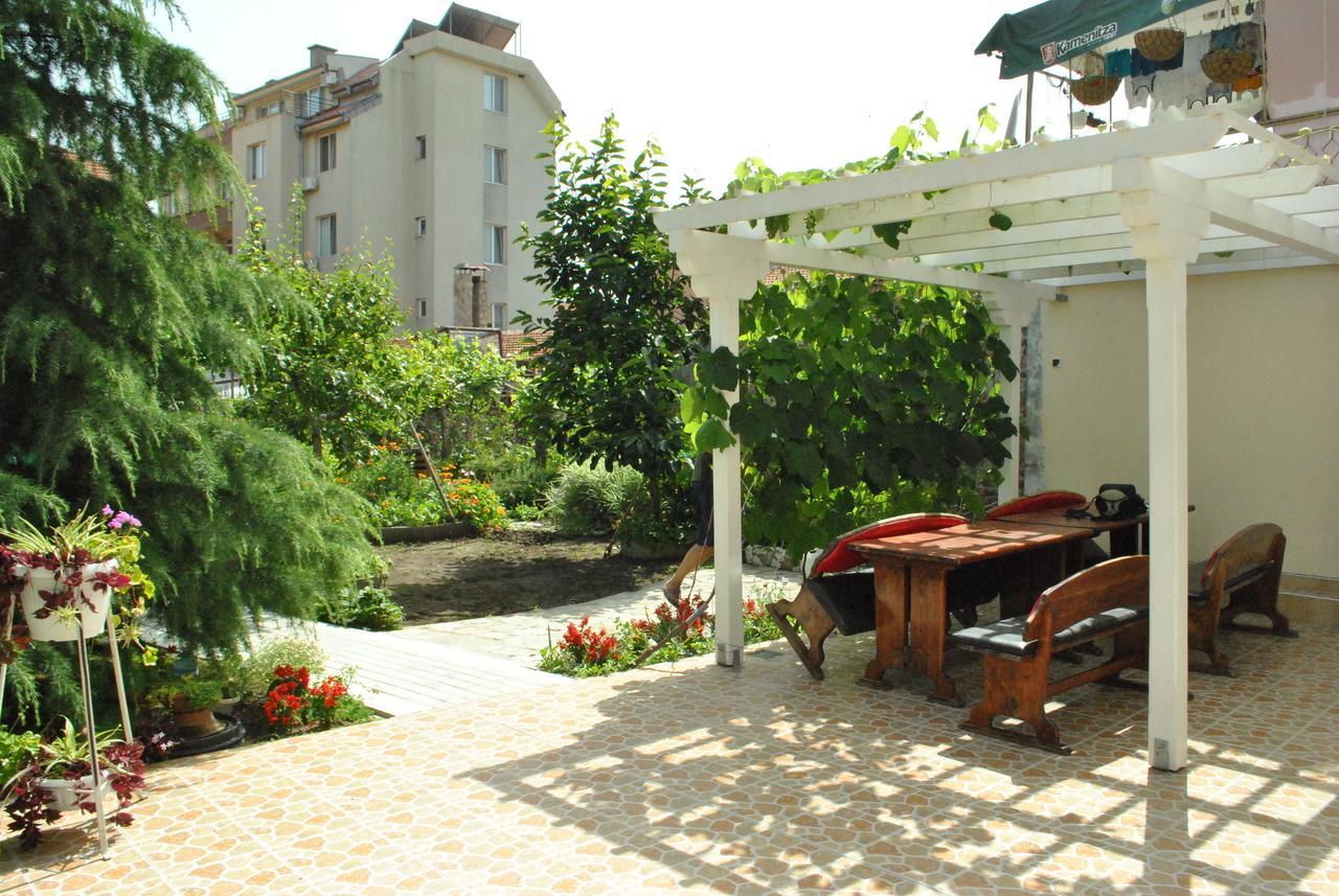 Veda Guest House Πομόριε Εξωτερικό φωτογραφία